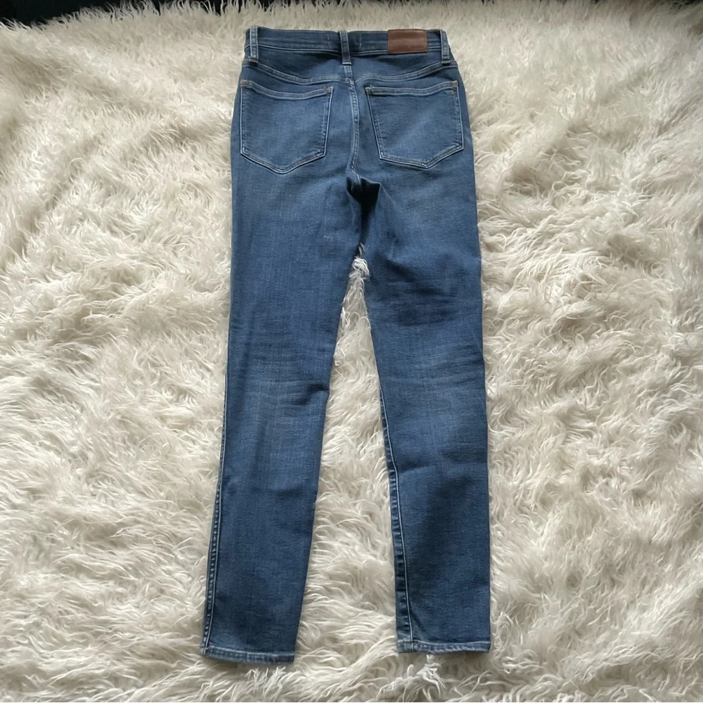 Madewell 10" High-Rise Skinny Jeans in Wendover Wash: TENCEL‎ Denim Edition - Picture 7 of 7